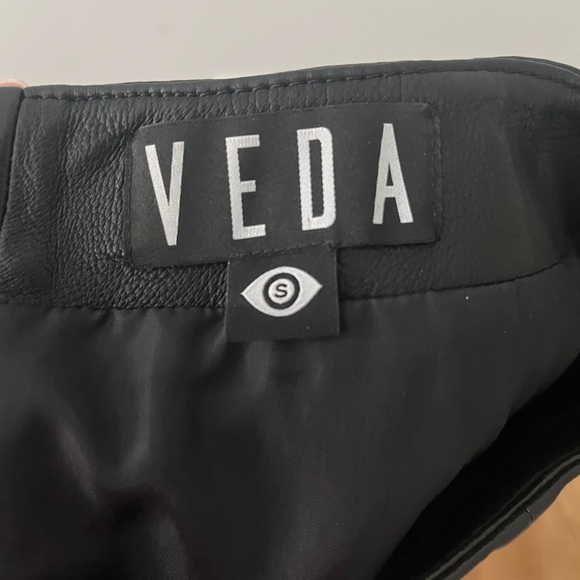 Veda Black Mini Skirt - Picture 9 of 14